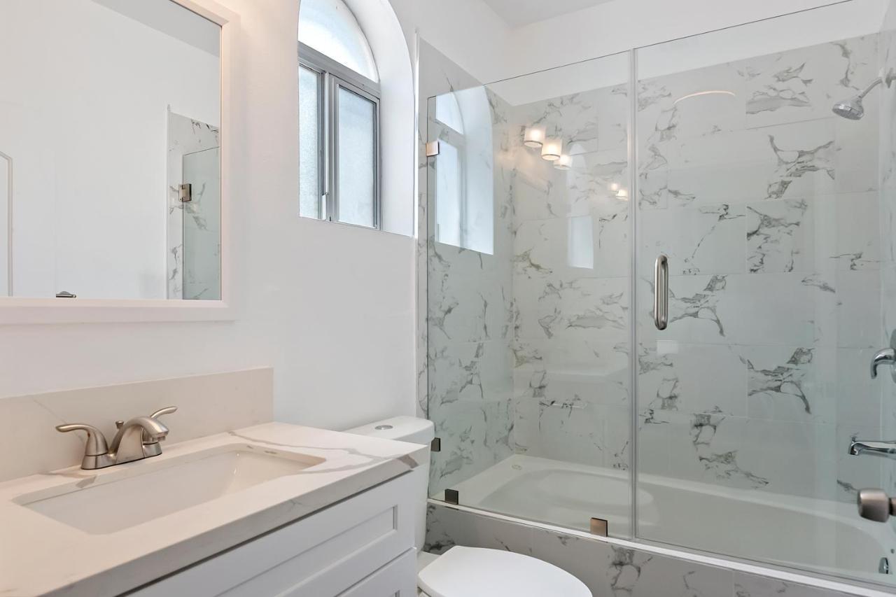 Spacious Private Gated Modern Loft Close To Universal Studio And Hollywood Los Angeles Zewnętrze zdjęcie